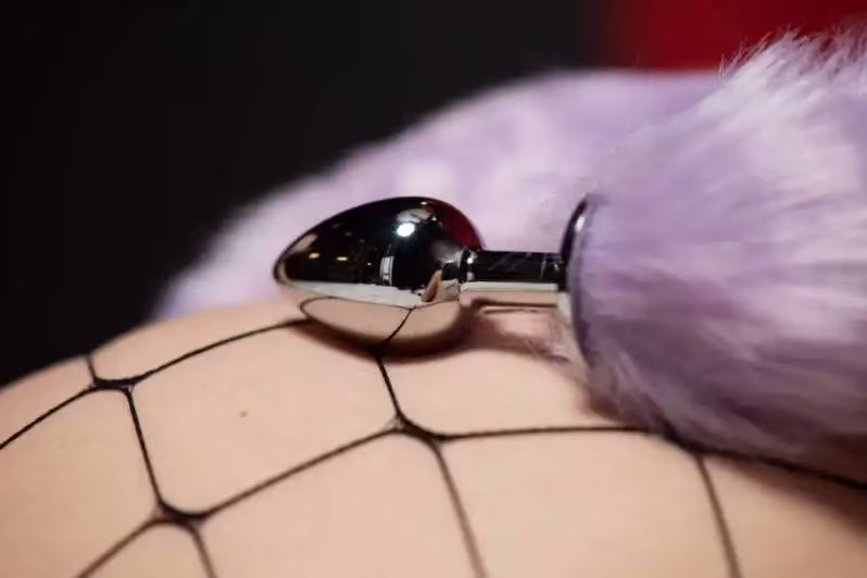 Quels sont les avantages d'un plug anal ? - Article Blog Videossexy